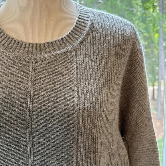 ATHLETA Wool/Cashmere Habitat Sweater, Grey Heather, Small, VGUC - Picture 3 of 6
